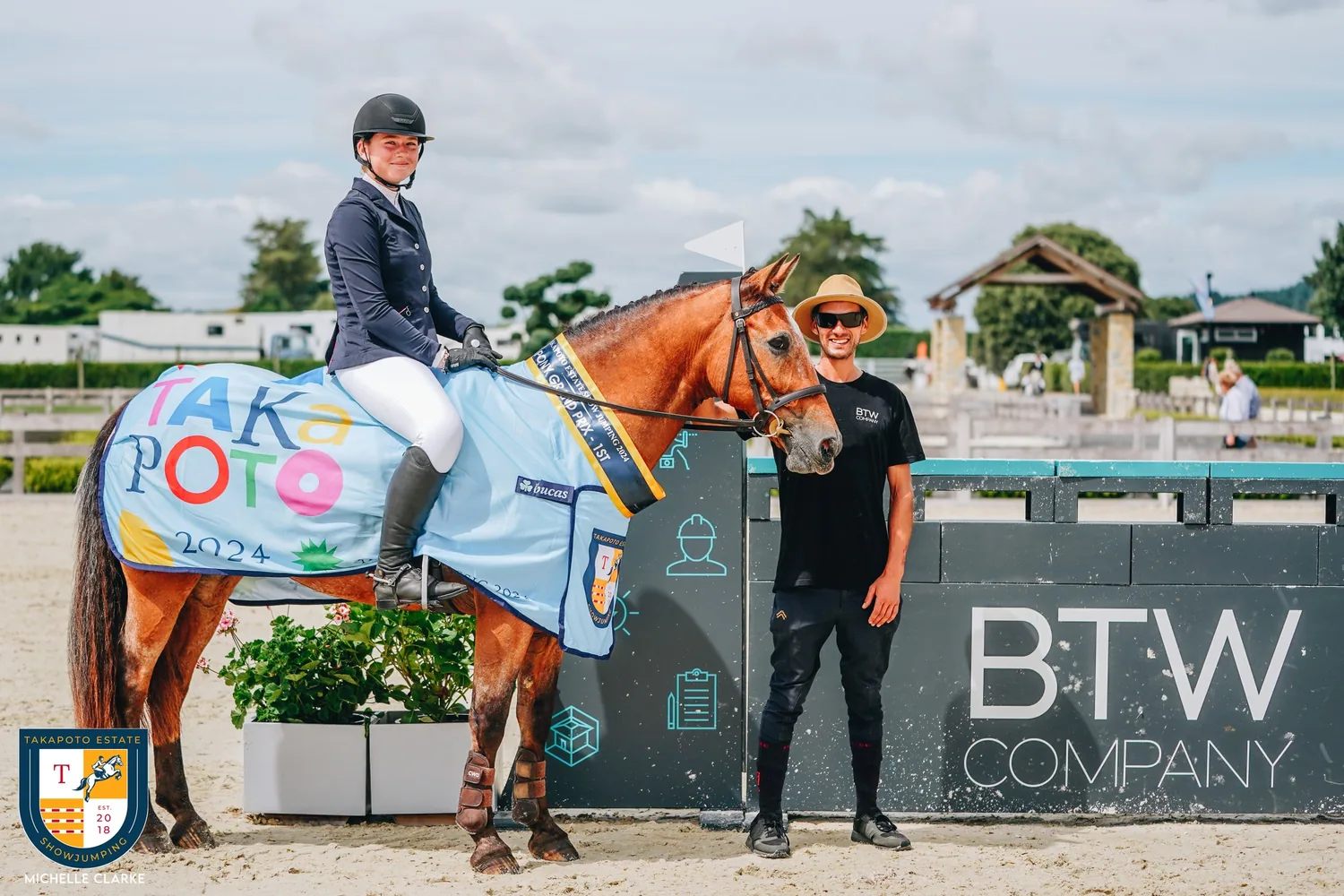 Branded Takapoto Classic prize rug on a horse